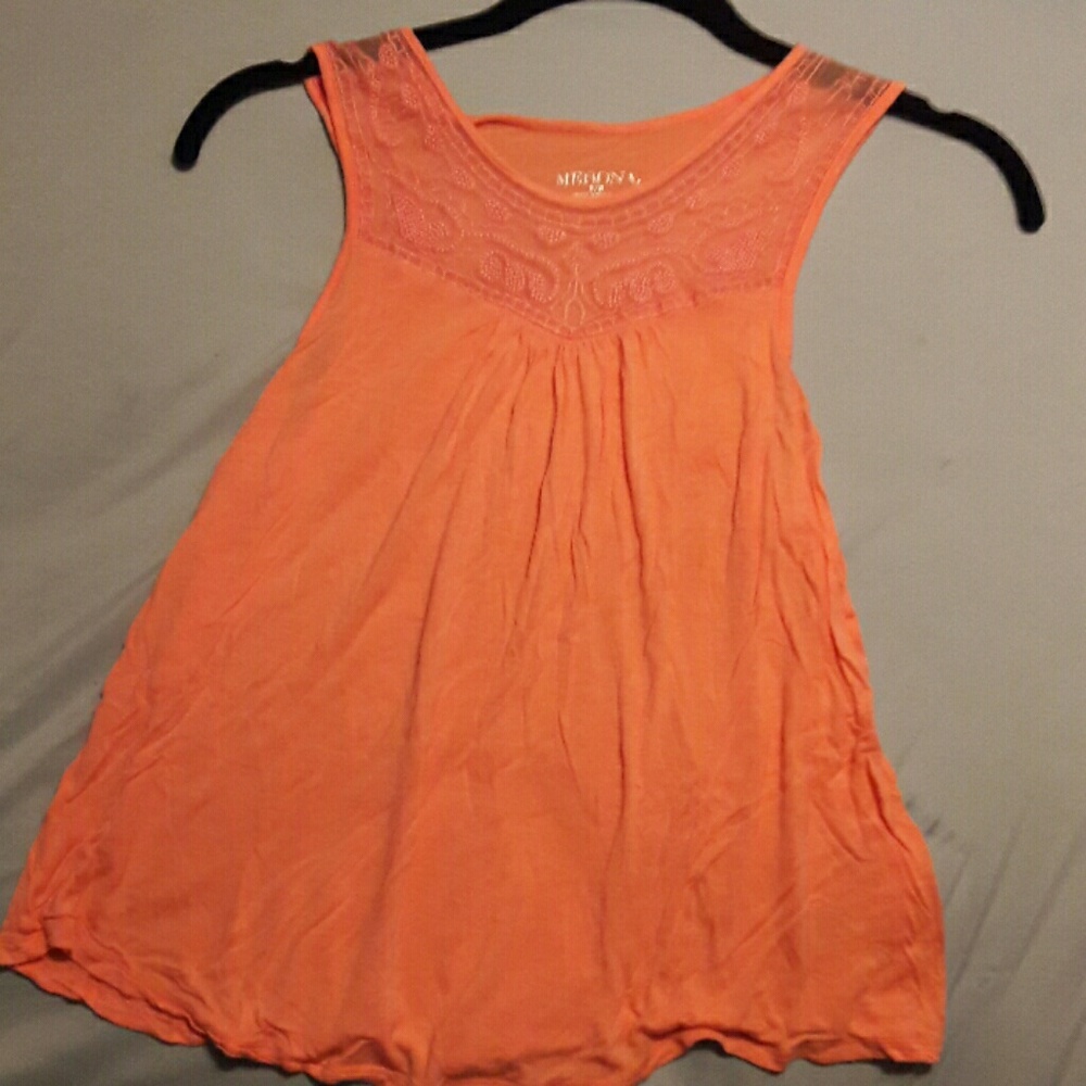 Coral top